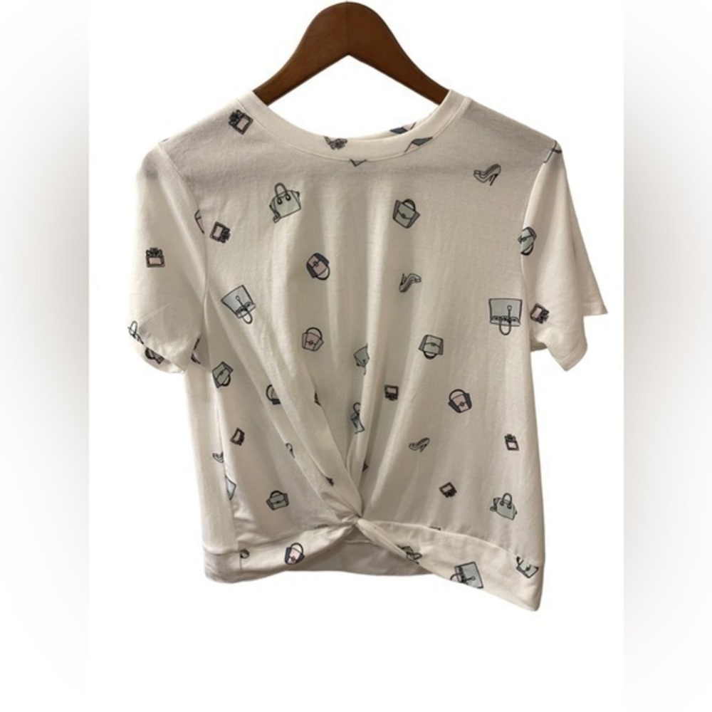 Como Blu White Short Sleeve Handbag, Perfume, Heel Print Twist Front Tee Medium
